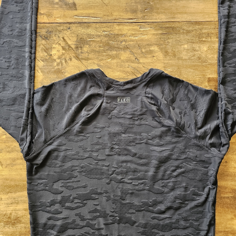 Fleo Foundation Crop Long Sleeve